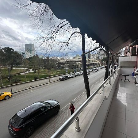 Park View Central Apartment Tiranë Ngoại thất bức ảnh