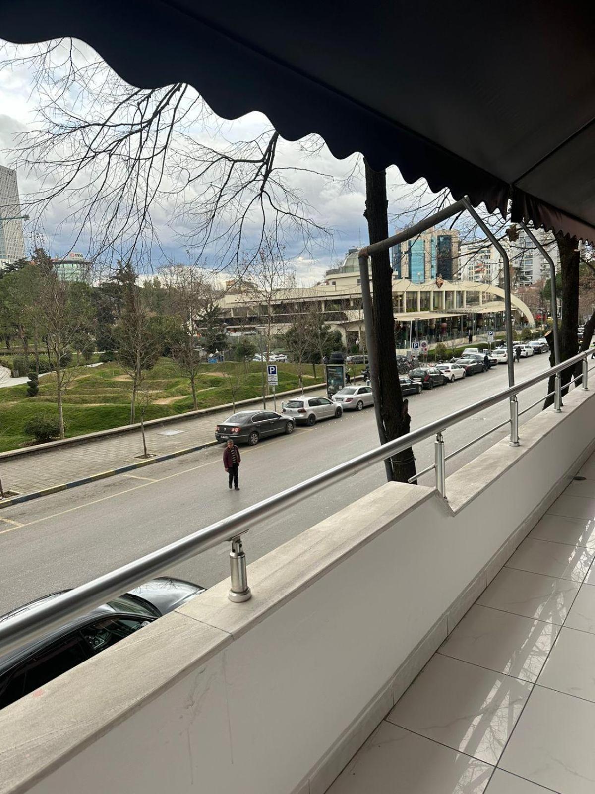 Park View Central Apartment Tiranë Ngoại thất bức ảnh